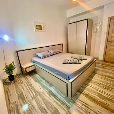 Ultacentral Old Town Apartment Bucharest