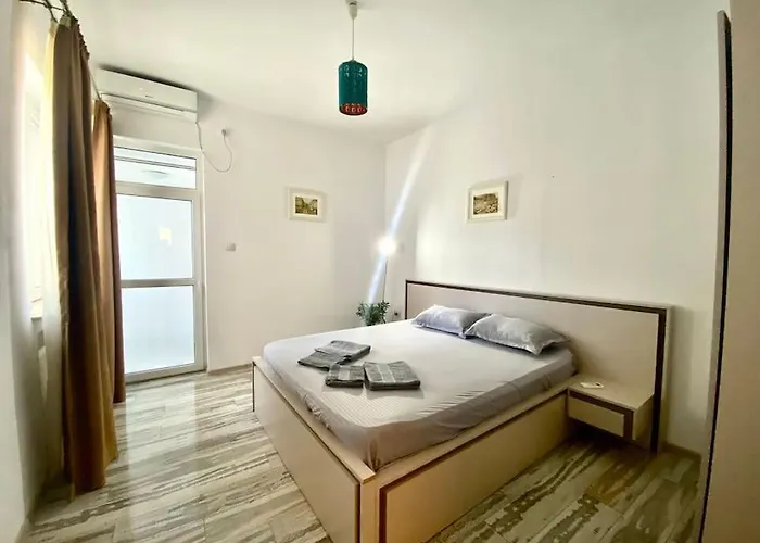 Ultacentral Old Town Apartment Bucharest